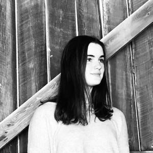 Meet your Posher, Claire